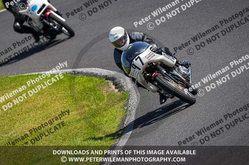 Vintage motorcycle club;eventdigitalimages;mallory park;mallory park trackday photographs;no limits trackdays;peter wileman photography;trackday digital images;trackday photos;vmcc festival 1000 bikes photographs